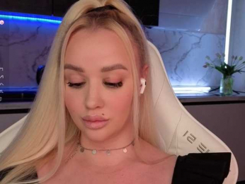 In-your-fucking-mind webcam model stream image
