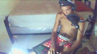 Adonireye04 webcam model stream image