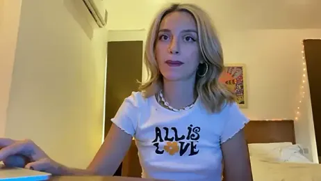 SirenaBelle webcam stripchat model stream image