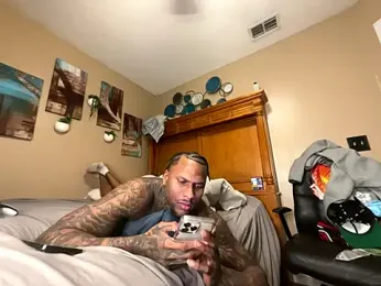 tattedBBC webcam model stream image