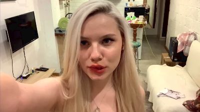 PLUSHIE_EYES webcam model stream image