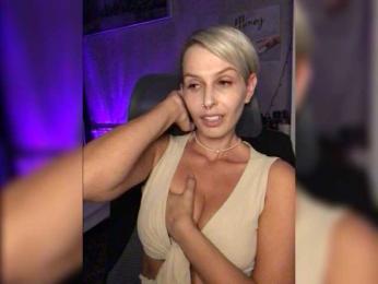 OhMyKosh webcam bongacams model stream image
