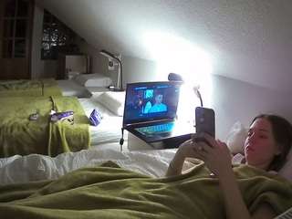 voyeurcam-julmodels-bed-3 webcam model stream image