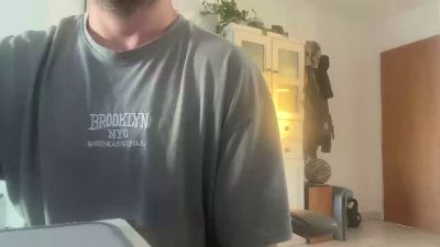 marimba8 webcam model stream image