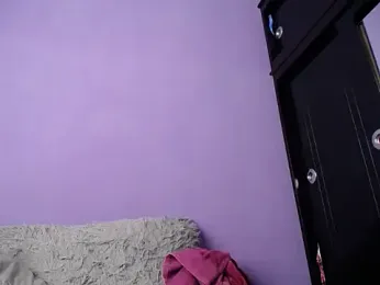Laura_martin_ webcam stripchat model stream image