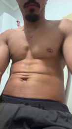 Mlkhot06 webcam model stream image