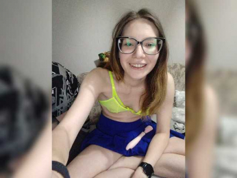 KittyMiracle webcam model stream image