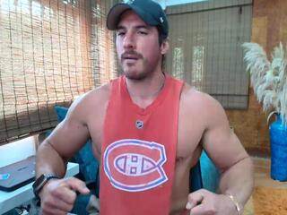 Icarus Secret webcam model stream image