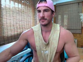 Icarus Secret webcam model stream image