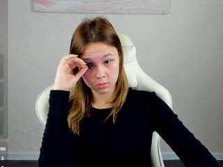 lori-blossom webcam model stream image