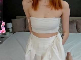 molly-rouge webcam model stream image