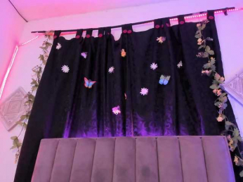 CloeeSaenz webcam model stream image