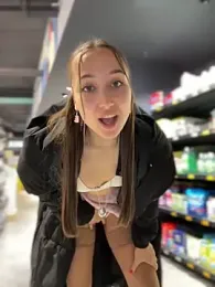 ICrazyOneIRL webcam model stream image