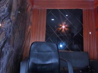 Edward Longg webcam model stream image