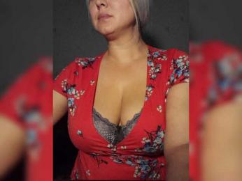 IEvaLov webcam model stream image
