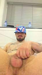 Youngloads webcam model stream image