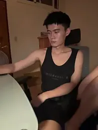 CalvinHY webcam stripchat model stream image