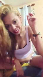 Boticucha3241 webcam cam4 model stream image