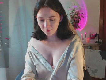 Lirras webcam model stream image