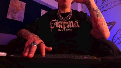 Dark_void webcam model stream image