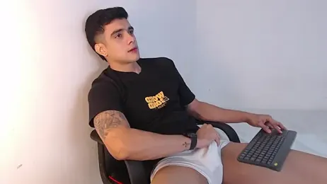 adam_levis17 webcam model stream image