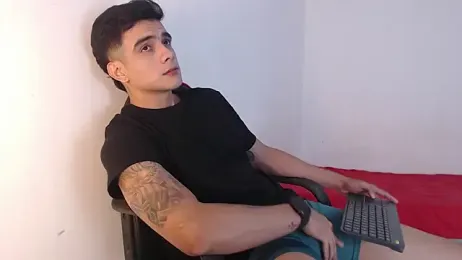 adam_levis17 webcam model stream image