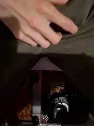 FreezingTie850 webcam model stream image