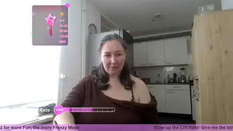 MilfGina webcam model stream image