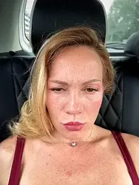 LavenderHot webcam model stream image