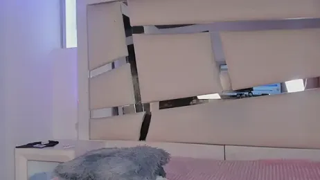 chrystal_js webcam stripchat model stream image