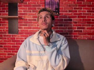 Valentino Knox webcam model stream image