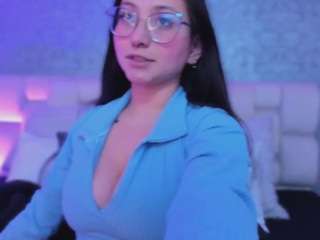luucyjoness webcam model stream image