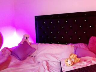 Daphne Rosse webcam flirt4free model stream image