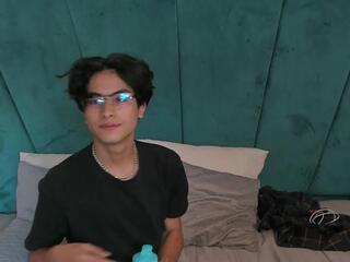 Aaron Ez webcam model stream image