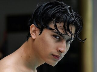 Aaron Ez webcam model stream image