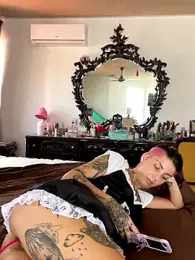 Izy_cute_ webcam model stream image