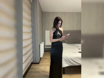 BabyDarii webcam bongacams model stream image