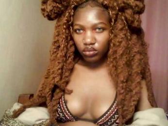 ChocolataPeach webcam model stream image