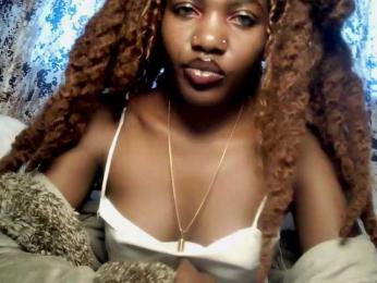 ChocolataPeach webcam model stream image