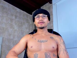 Val Halla webcam flirt4free model stream image