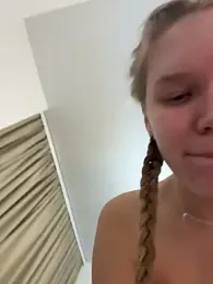 Ketitull webcam model stream image