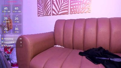ReginaMills_ webcam model stream image