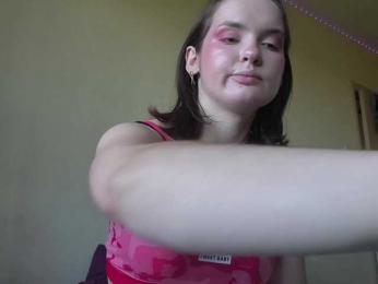 Elyaaa webcam model stream image
