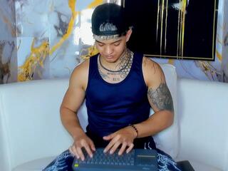 Noah Brown webcam model stream image