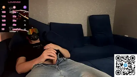 WetFantasyRoom webcam model stream image