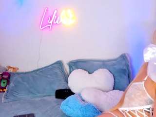 liliimoon webcam model stream image