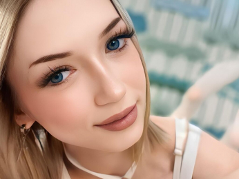 LoisDeman webcam livejasmin model stream image