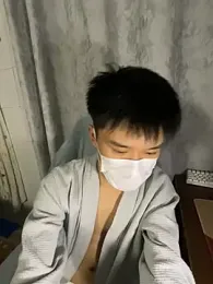 Zhang_yiovo webcam model stream image