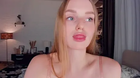 Stuningblondi webcam model stream image