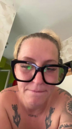 Cherry_MrWolf webcam model stream image